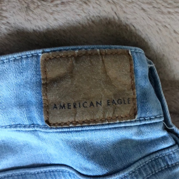 size 14 american eagle jeans/ no rips / white washed - Picture 1 of 3